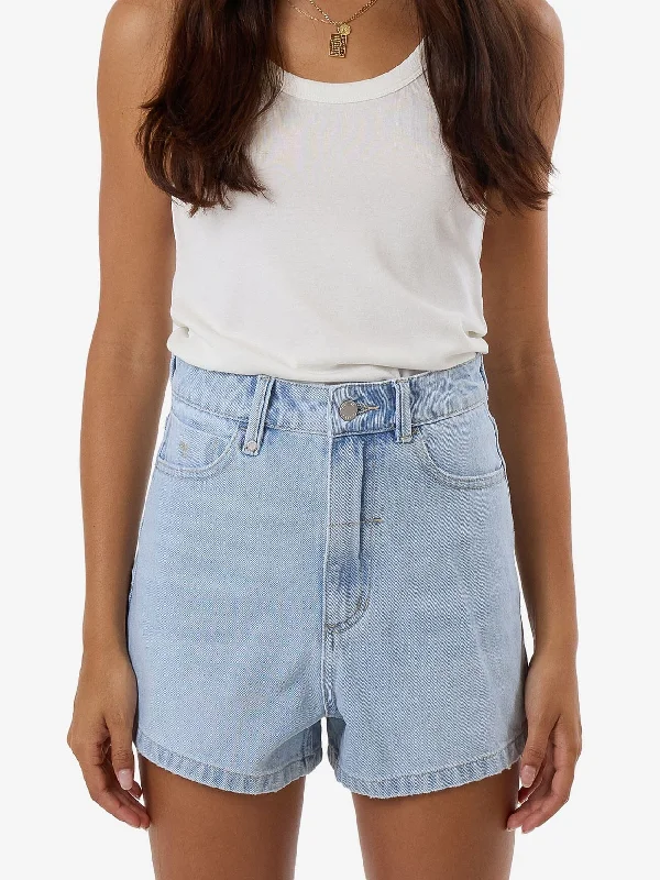 Athletic shorts – Shorts designed for sports or working out, often made from lightweight, moisture-wicking materials.Athletic shorts – Shorts designed for sports or working out, often made from lightweight, moisture-wicking materials.Erica Short - Light Ash Blue