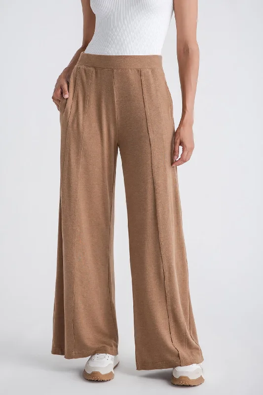 Stretch trousers – Trousers made with a small amount of spandex or elastane for added stretch and flexibility.Stretch trousers – Trousers made with a small amount of spandex or elastane for added stretch and flexibility.Risen Wideleg Jersey Pants