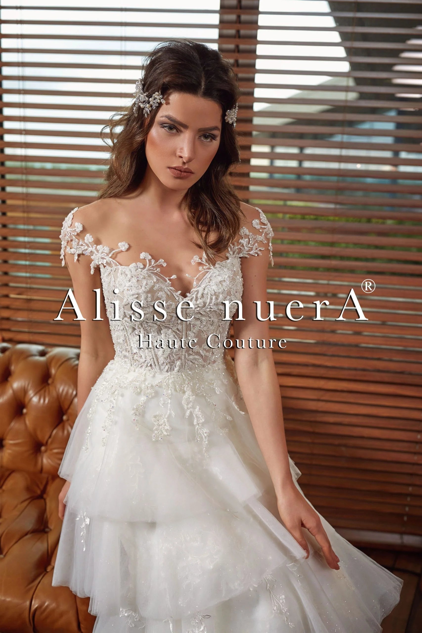 Peplum dress – Dress with a flared ruffle or extra fabric at the waist, adding volume and shaping to the lower half.Glamorous Vintage Pencil Skirt Tiered Wedding Dress with Flower Embroidery