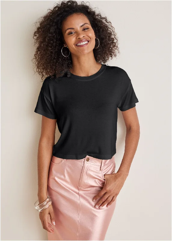 Oversized – Loose, relaxed fit, often with dropped shouldersOversized – Loose, relaxed fit, often with dropped shouldersCrew Neck Tee - Black Oversized – Loose, relaxed fit, often with dropped shouldersOversized – Loose, relaxed fit, often with dropped shouldersCrew Neck Tee - Black