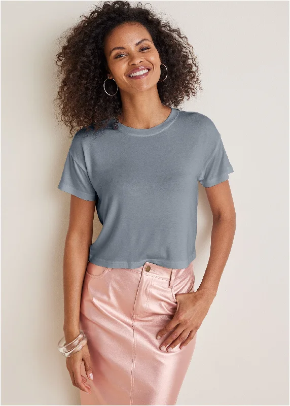 Fitted – Snug, form-fitting styleFitted – Snug, form-fitting styleCrew Neck Tee - Seafog